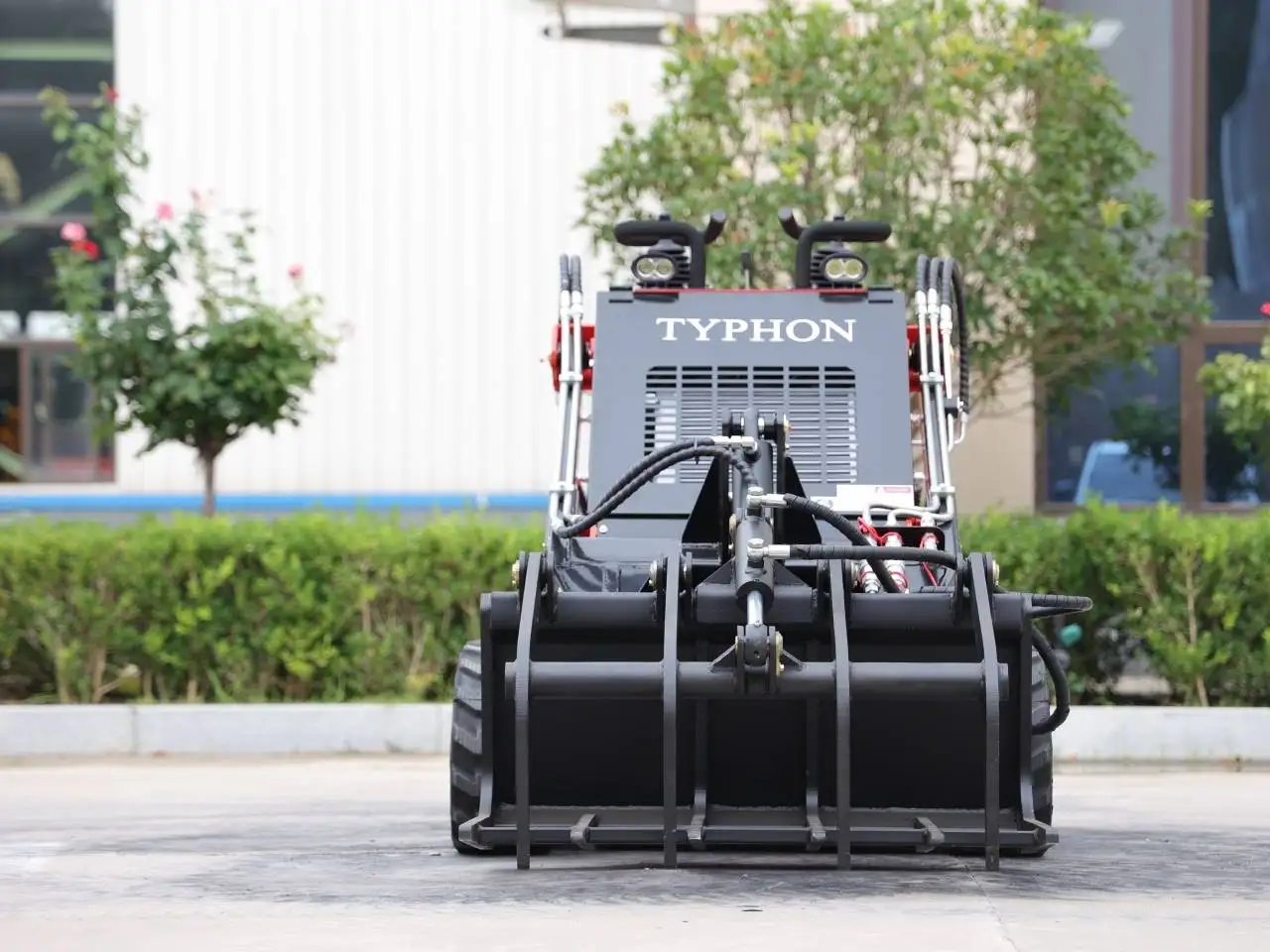 Skid Steer Grapples: Your All-in-One Solution for Material Handling